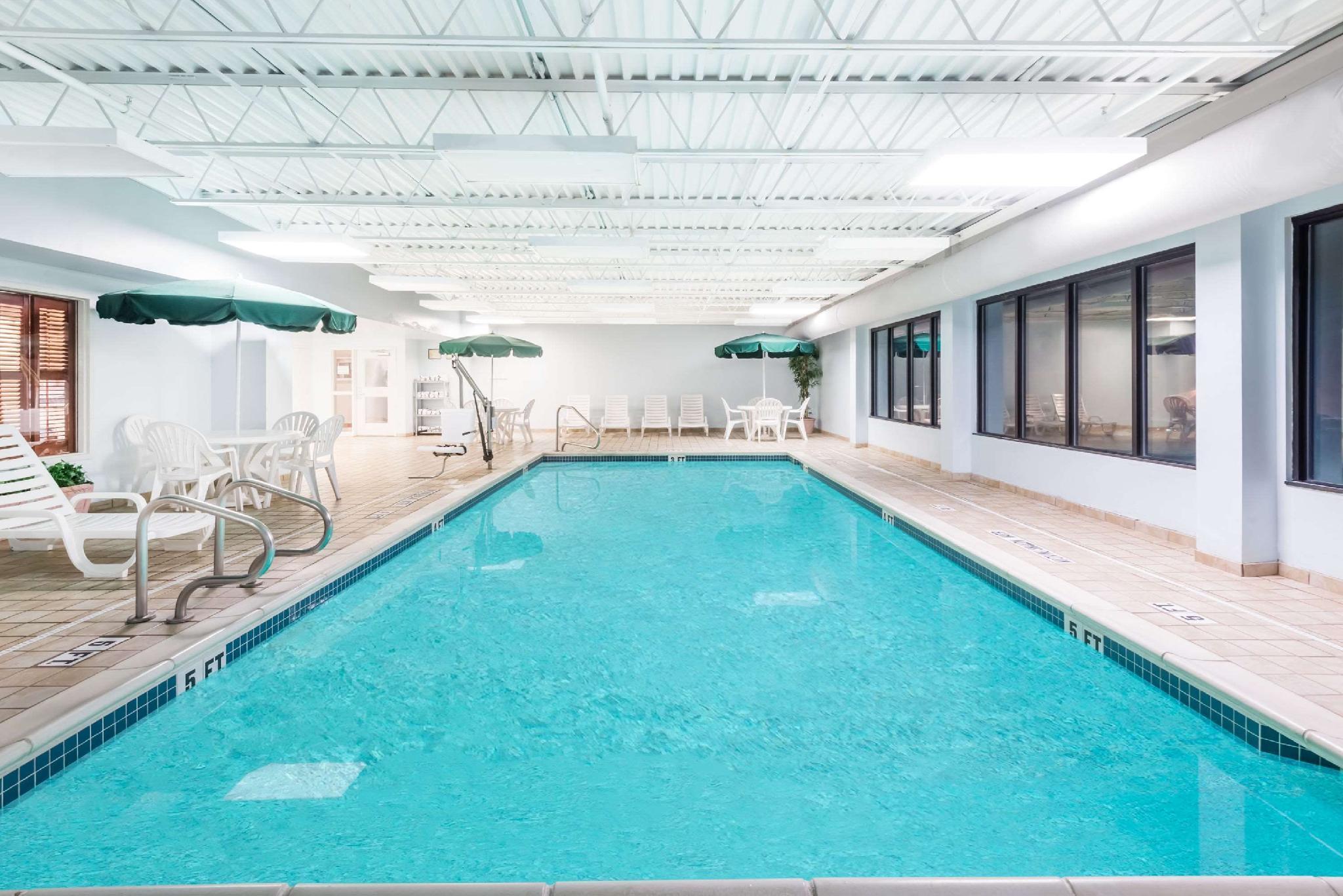 Wingate By Wyndham Erie Hotel Kültér fotó